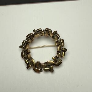 Signed Zentall Brutalist Metal Abstract Brooch Gold Tone Round Wreath